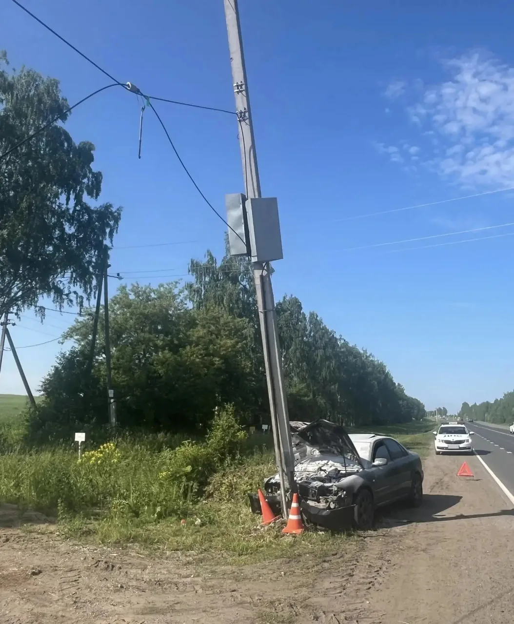 На въезде в Киров юная автоледи не справилась с управлением

Утром 14 июня на автодороге «Киров – Ст