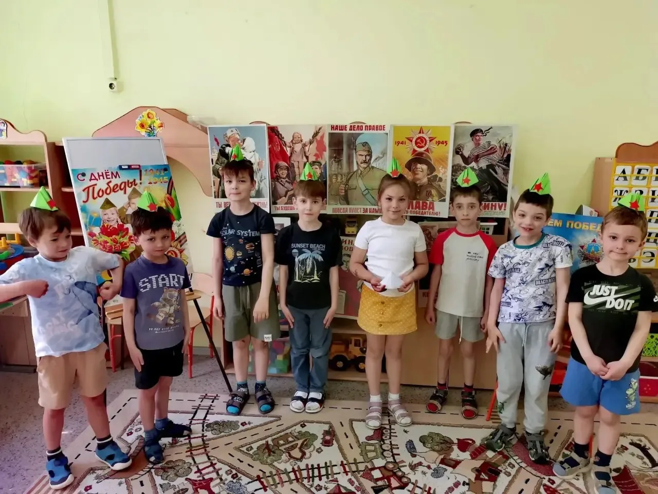 📖 Маленькими шагами по большой истории  С замиранием сердца дети слушали истории о подвигах и с любо