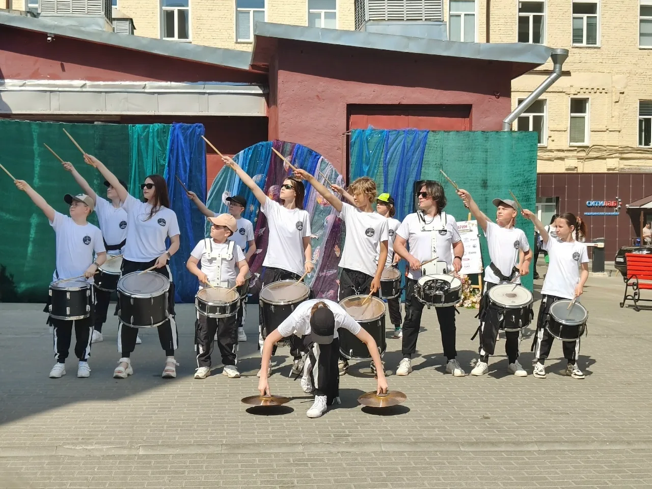 🥁23 мая 2026 года, ансамбль «Little Drum Show» зажигательно выступил на Арт-Летнике на...