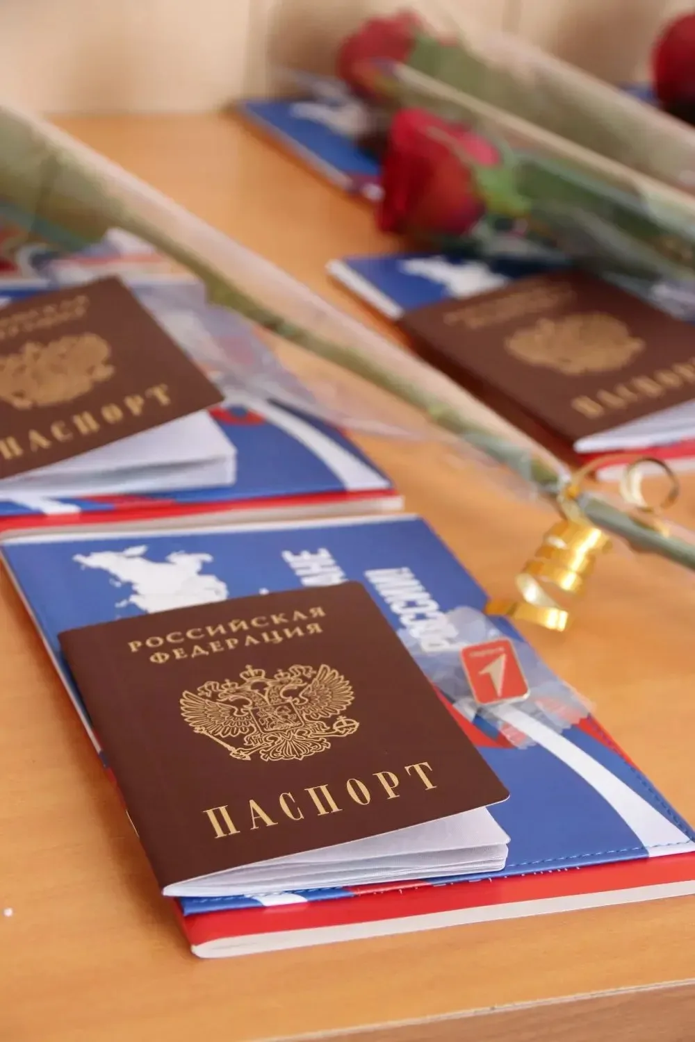 Торжественное вручение паспортов в рамках проекта «Мы — граждане России»

Сегодня в большом зале адм