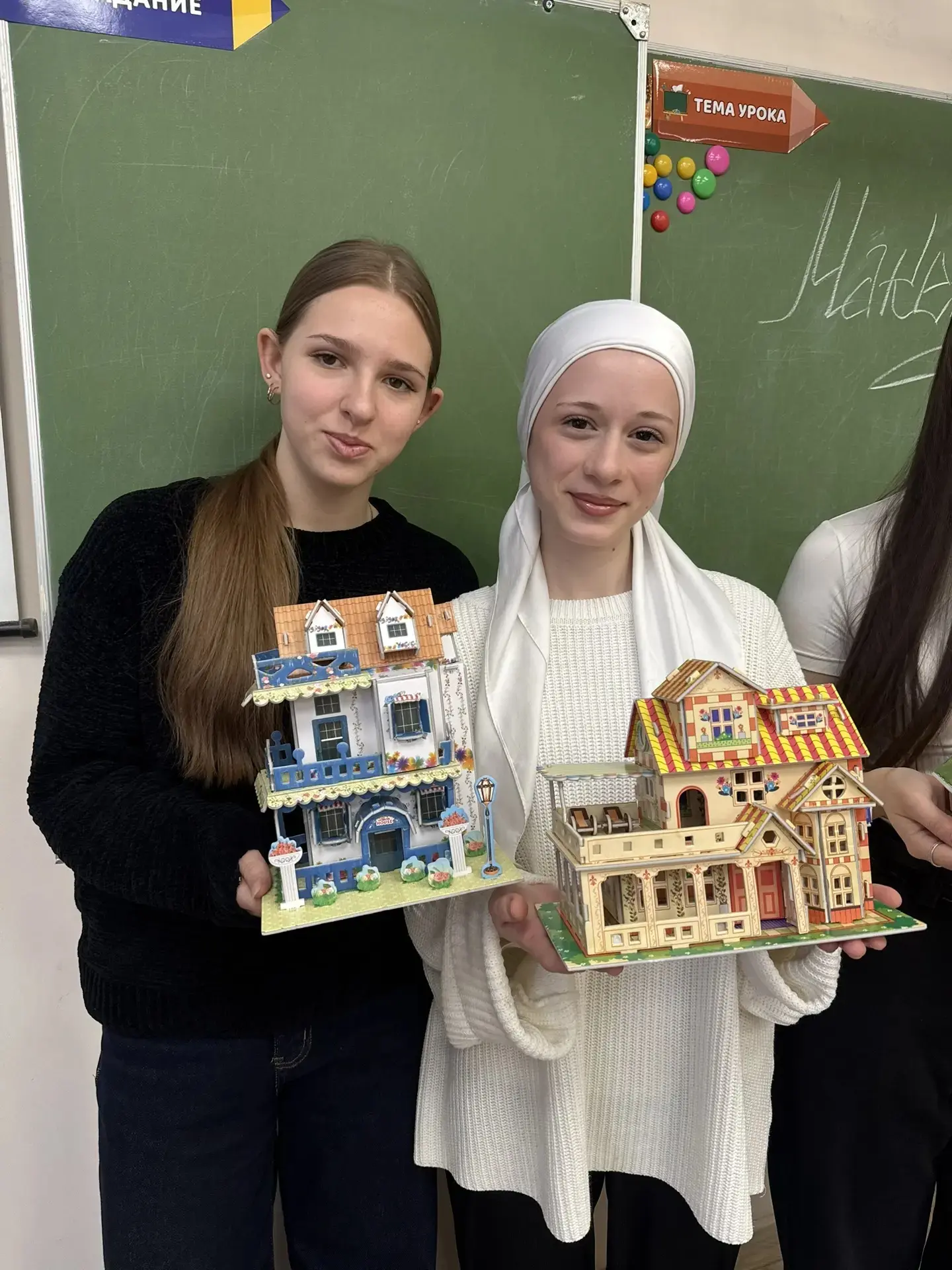 📢 Сегодня в 9В классе прошла защита индивидуальных творческих проектов по модулю «3D-моделирование, 