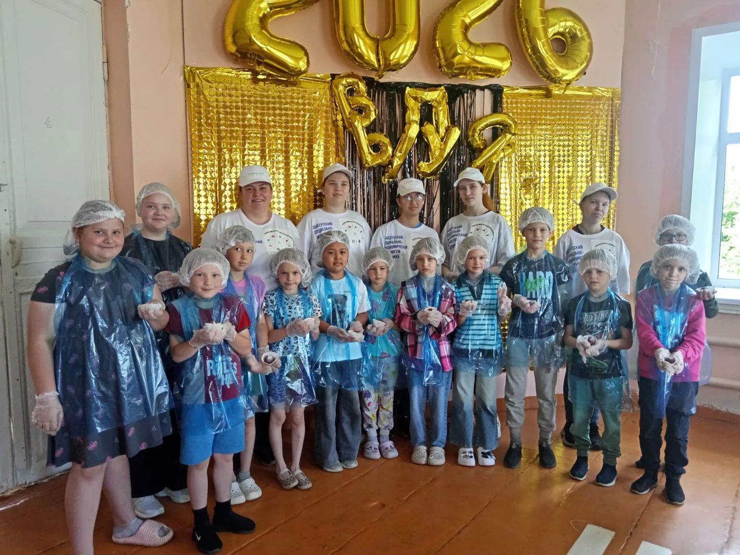 🍰 Сегодня в нашем лагере было по-настоящему сладко! 🎂
🥳 К ребятам с мастер-классом приехали гости