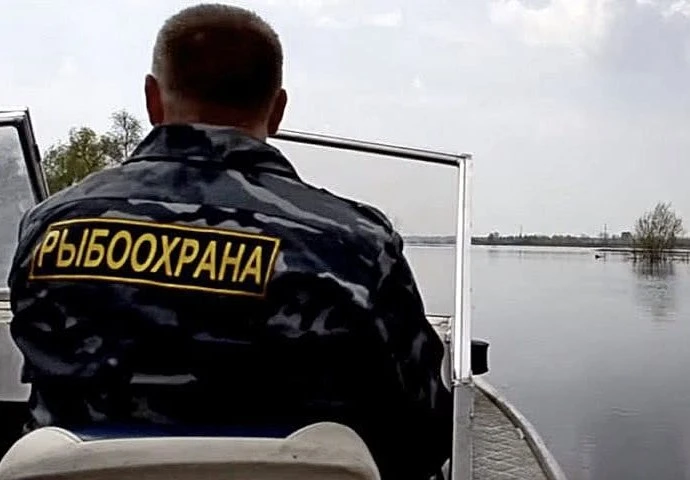 Браконьерам в Томской области — штраф 1,05 млн! 🚨🐟

Двое мужчин с официальной квотой на 20 кг нель