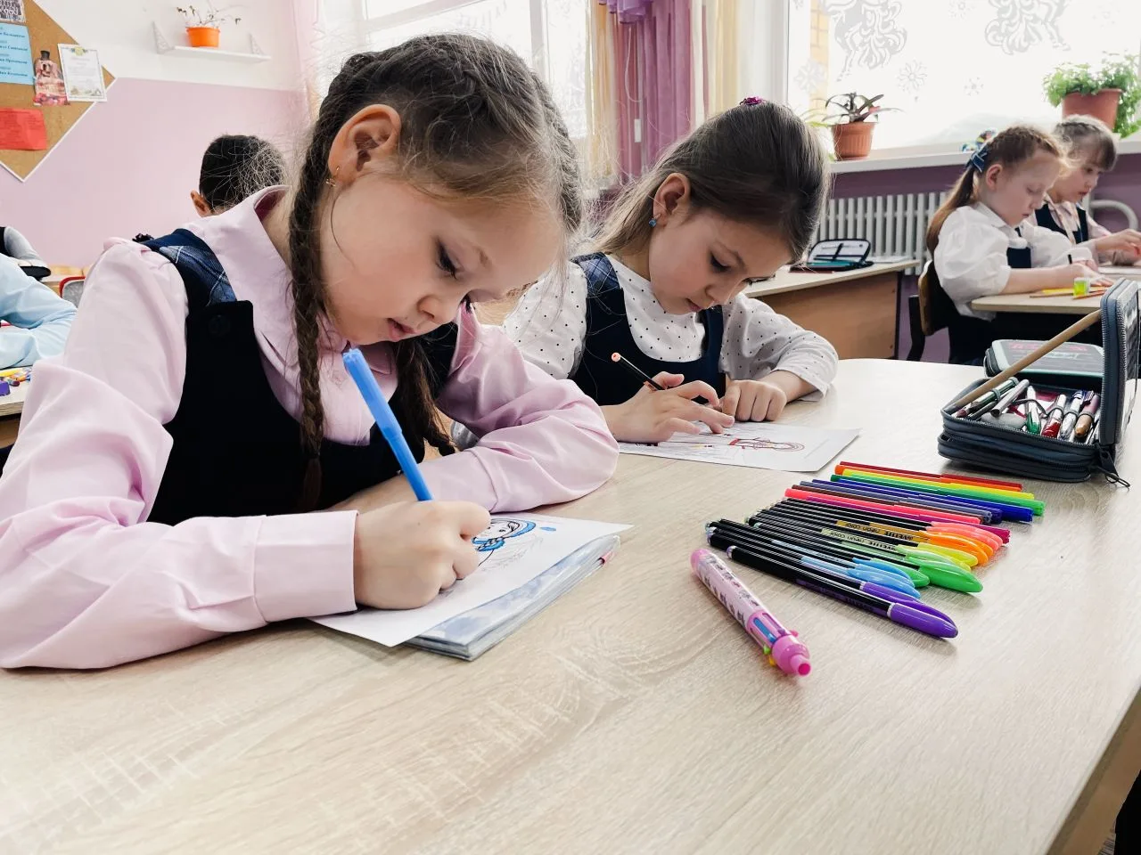 Путешествие от Калининграда до Чукотки... прямо в классе!🌍✨  Сегодня в нашей школе официально открыл