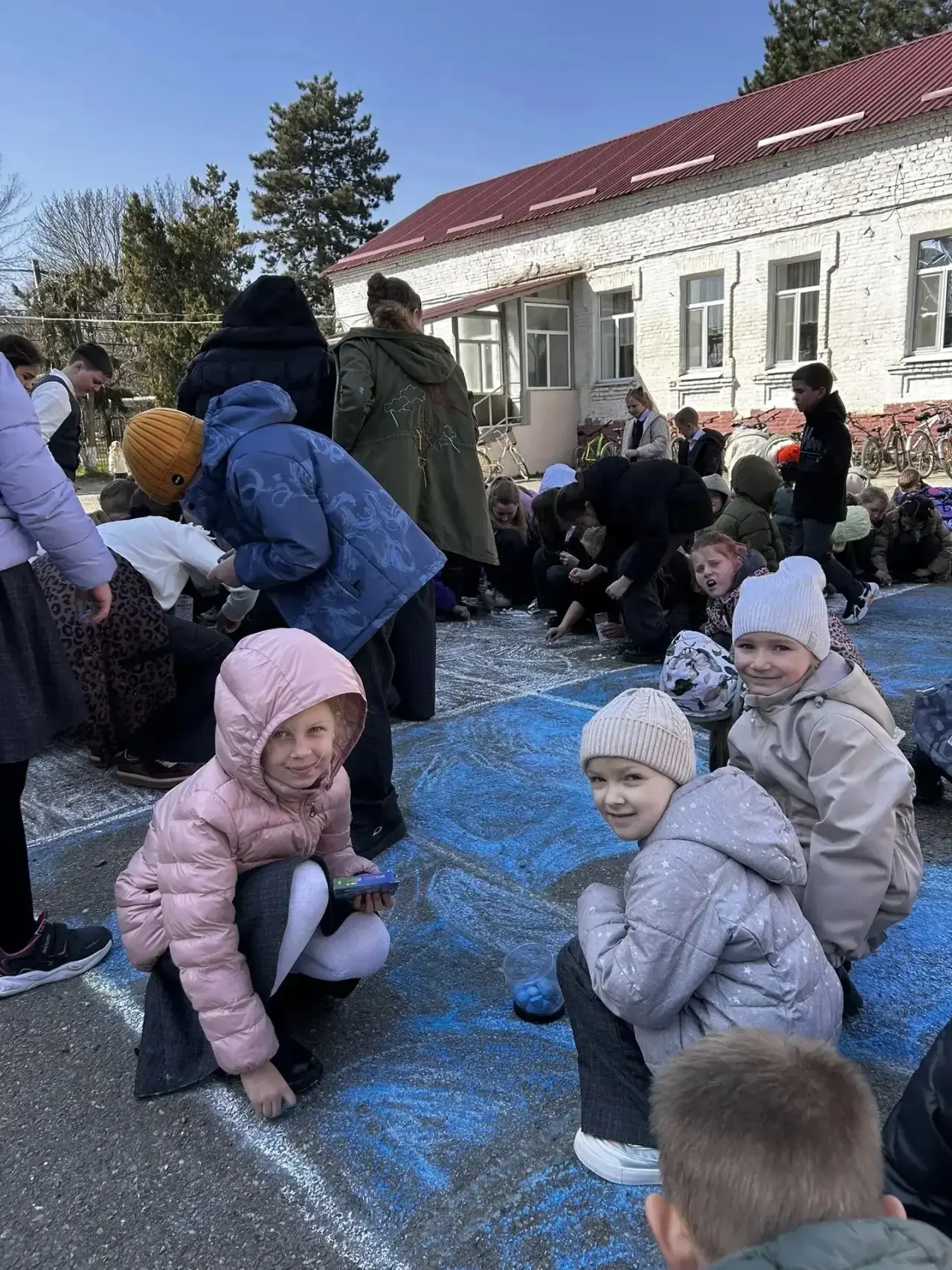 🇷🇺 День, когда мы стали еще больше! 🇷🇺  Сегодня в нашей школе царила особенная атмосфера. Мы провели