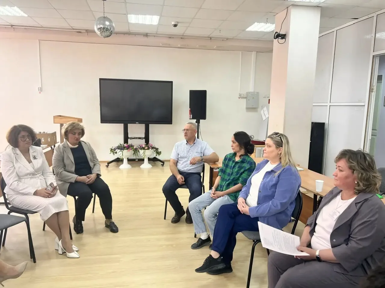 ❗Мы привыкли делить мир на «чёрное» и «белое». Увидел пьющую мать — сразу «плохая семья...