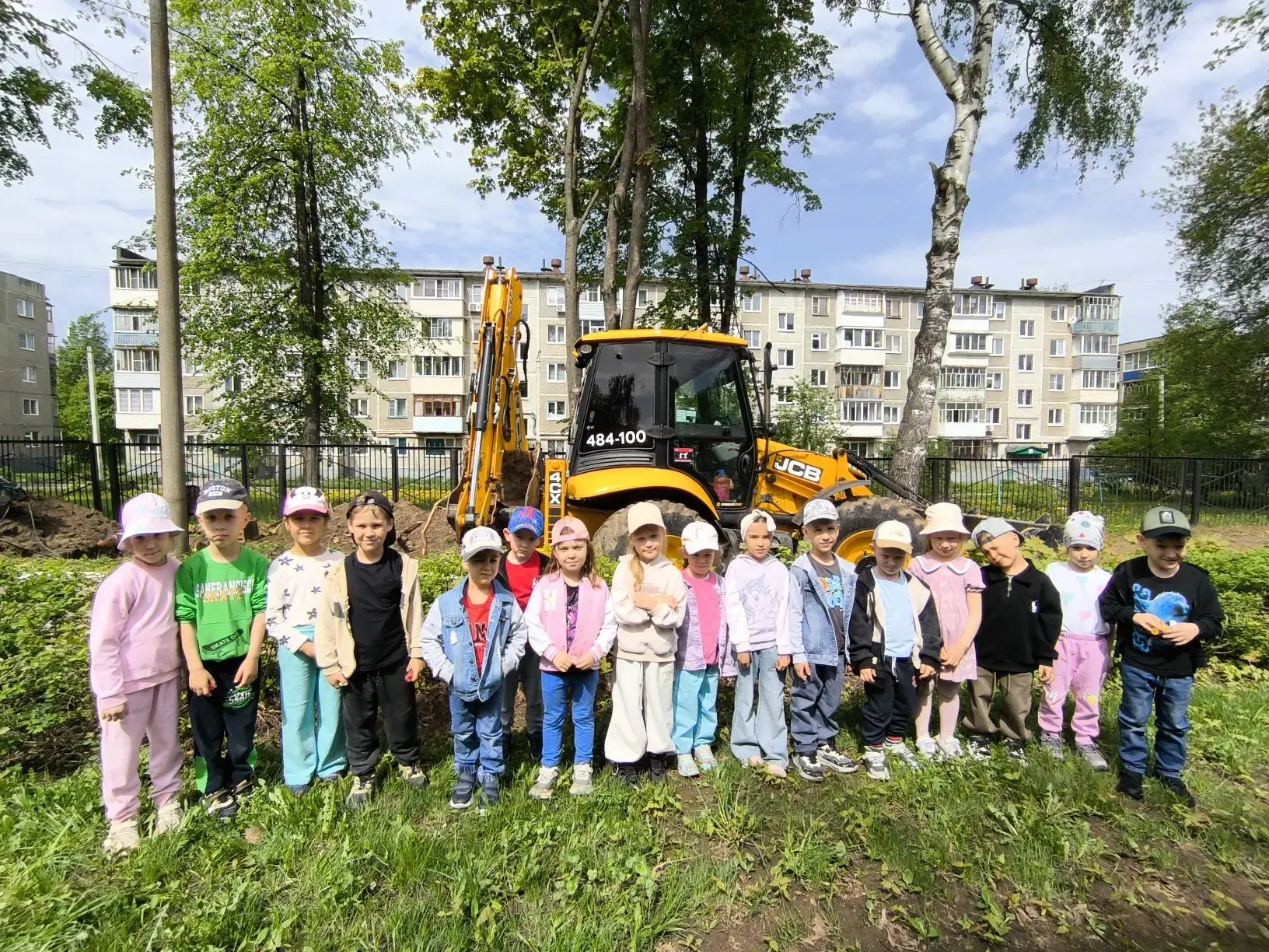 В рамках реализации  муниципального проекта «Азбука профессий» ребята старшей группы «Р...