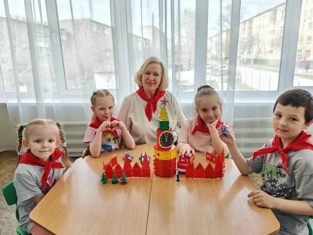 💚В честь Года дошкольного образования продолжаем знакомить вас с воспитателями Нижнего Тагила!

Зна