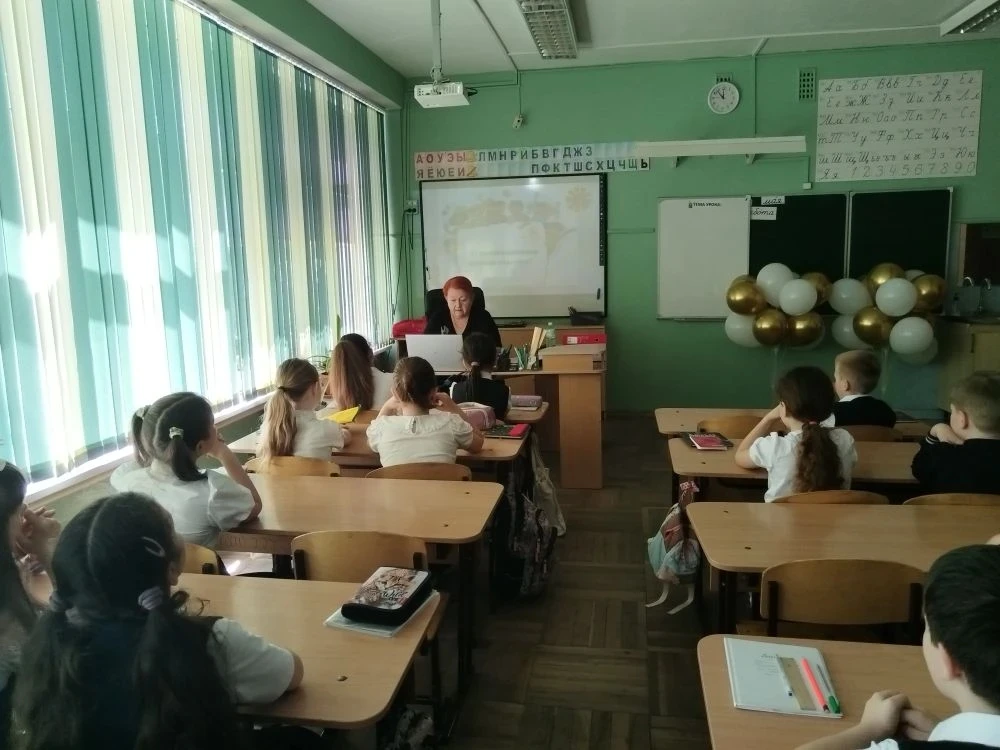 Безопасные каникулы — залог отличного лета! ☀️  Вчера, 22 мая, для учеников 2 «Б» класса прошло важн