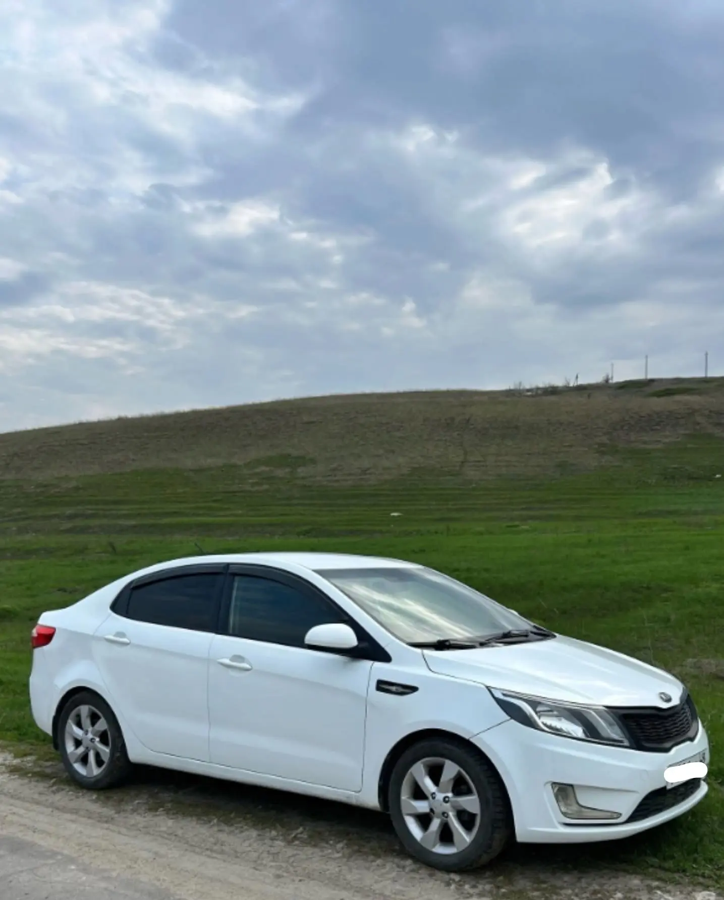 ‼️❗Продается‼️❗Kia rio 2014г.надежнвй двигатель 1.4,а.т, пробег 220тыс.автозапуск,состояние идеально