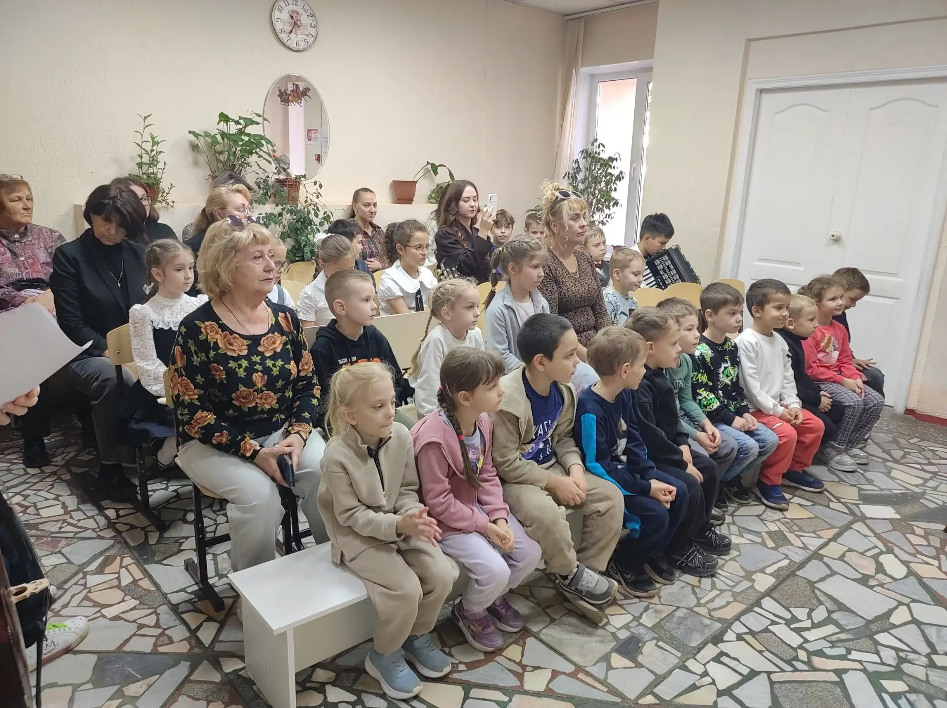 🎶🍂🍁1 октября, в День музыки, в Детской музыкальной школе прошел концерт-экскурсия дл...