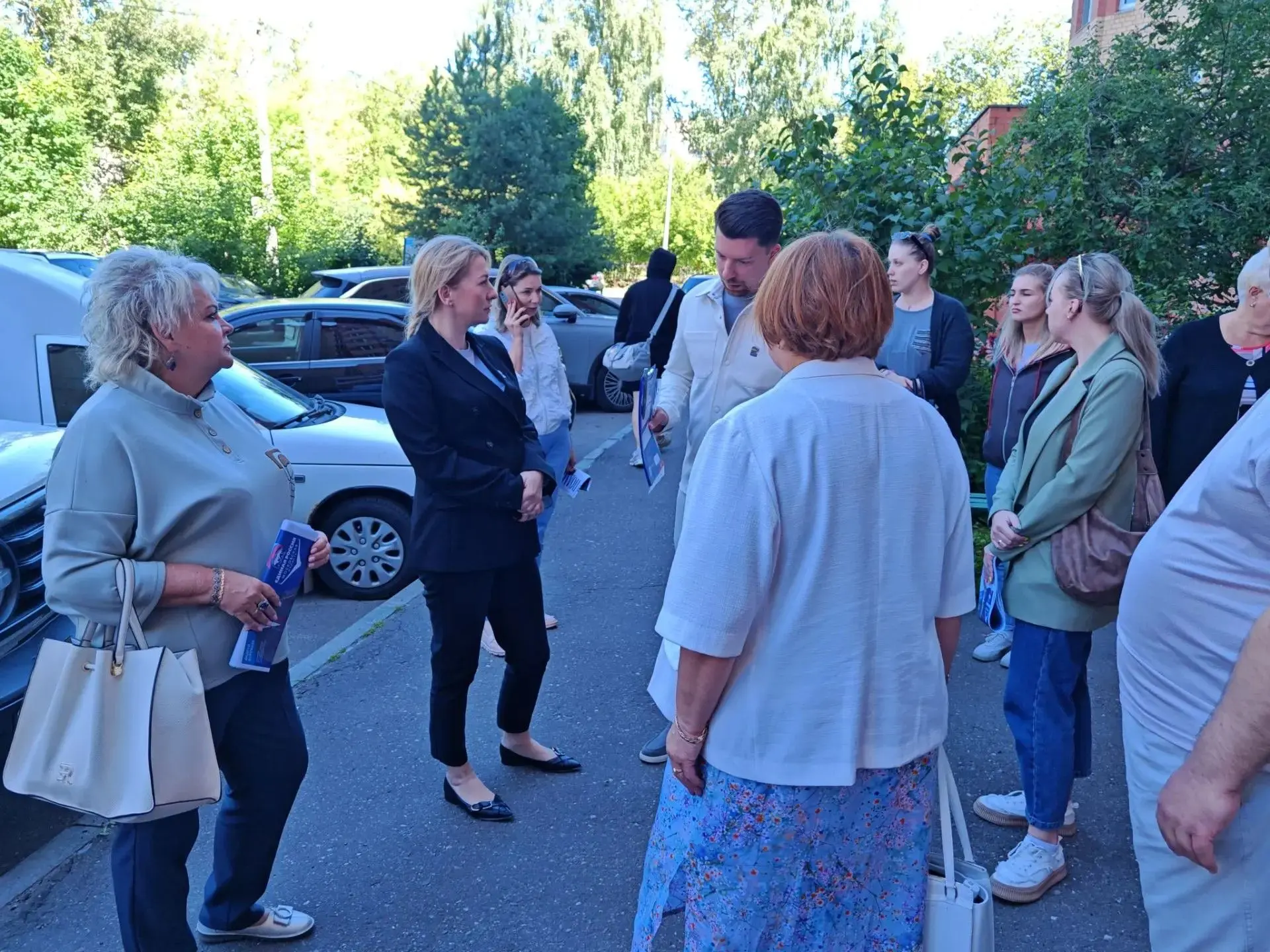 Встретились с жителями дома №21 по ул. Талсинская.