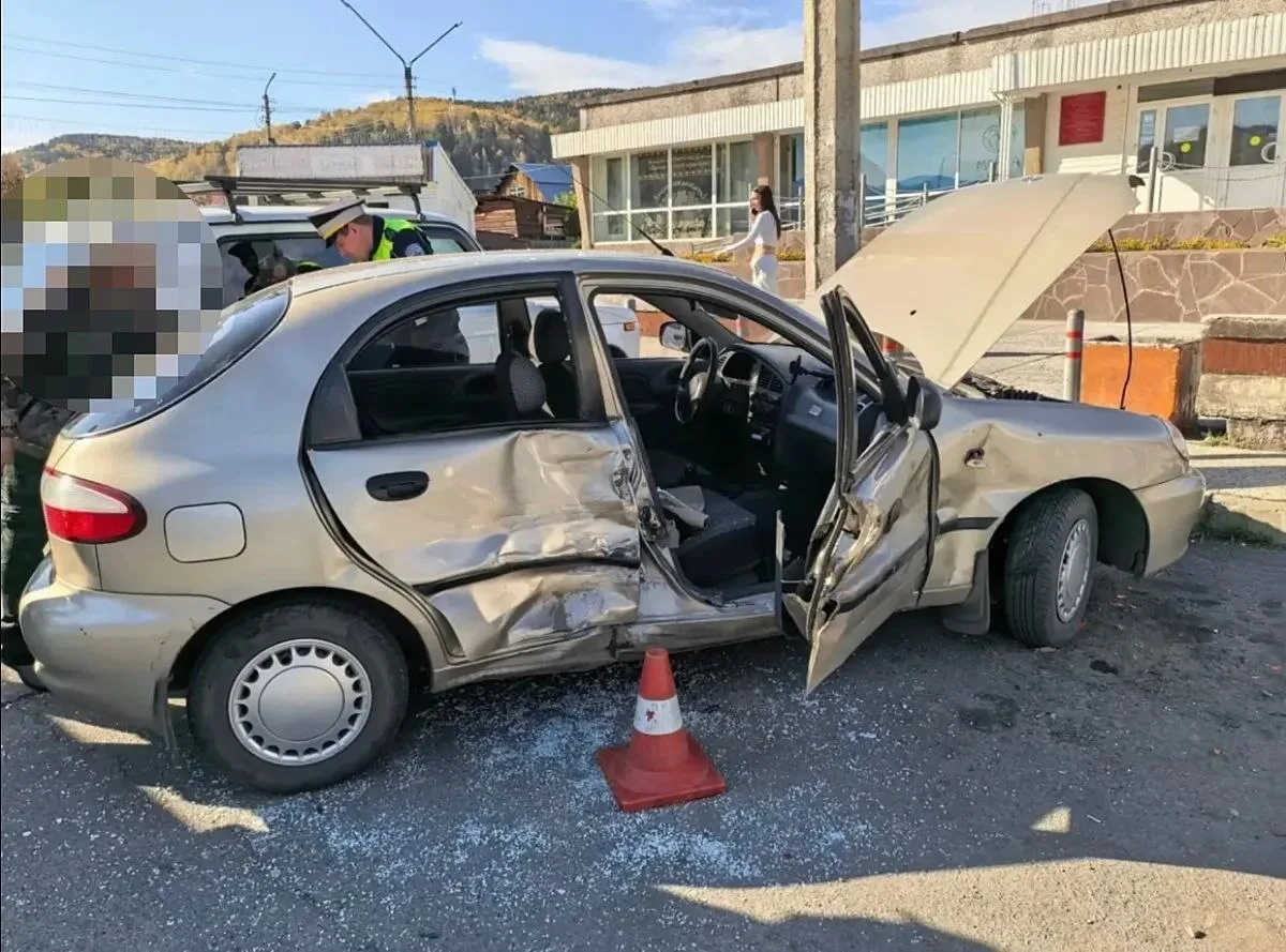 Toyota Ipsum спровоцировала тройную аварию