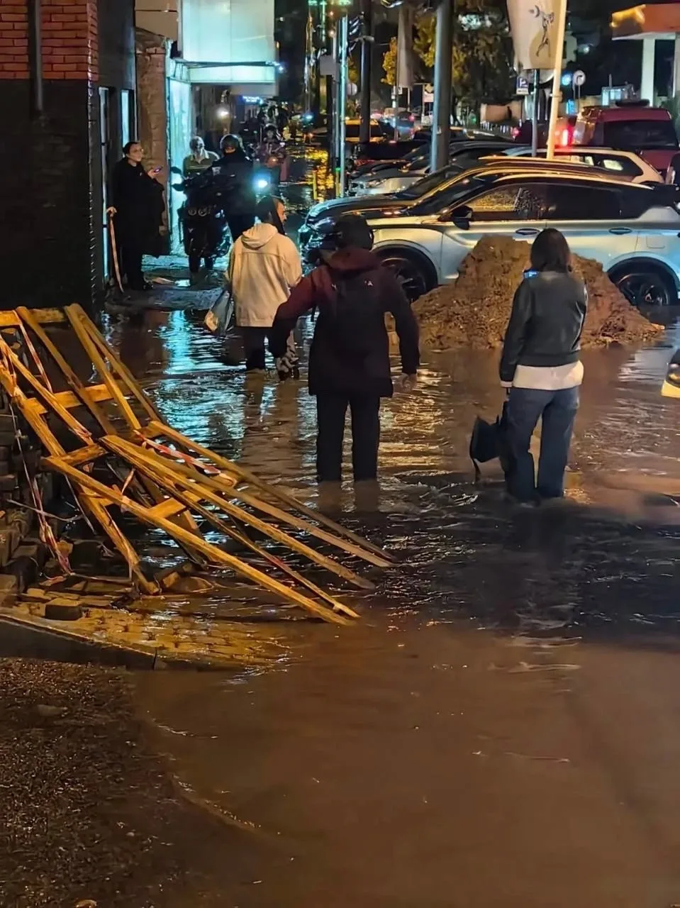 🌧️ Улица Монтажников в Краснодаре утонула