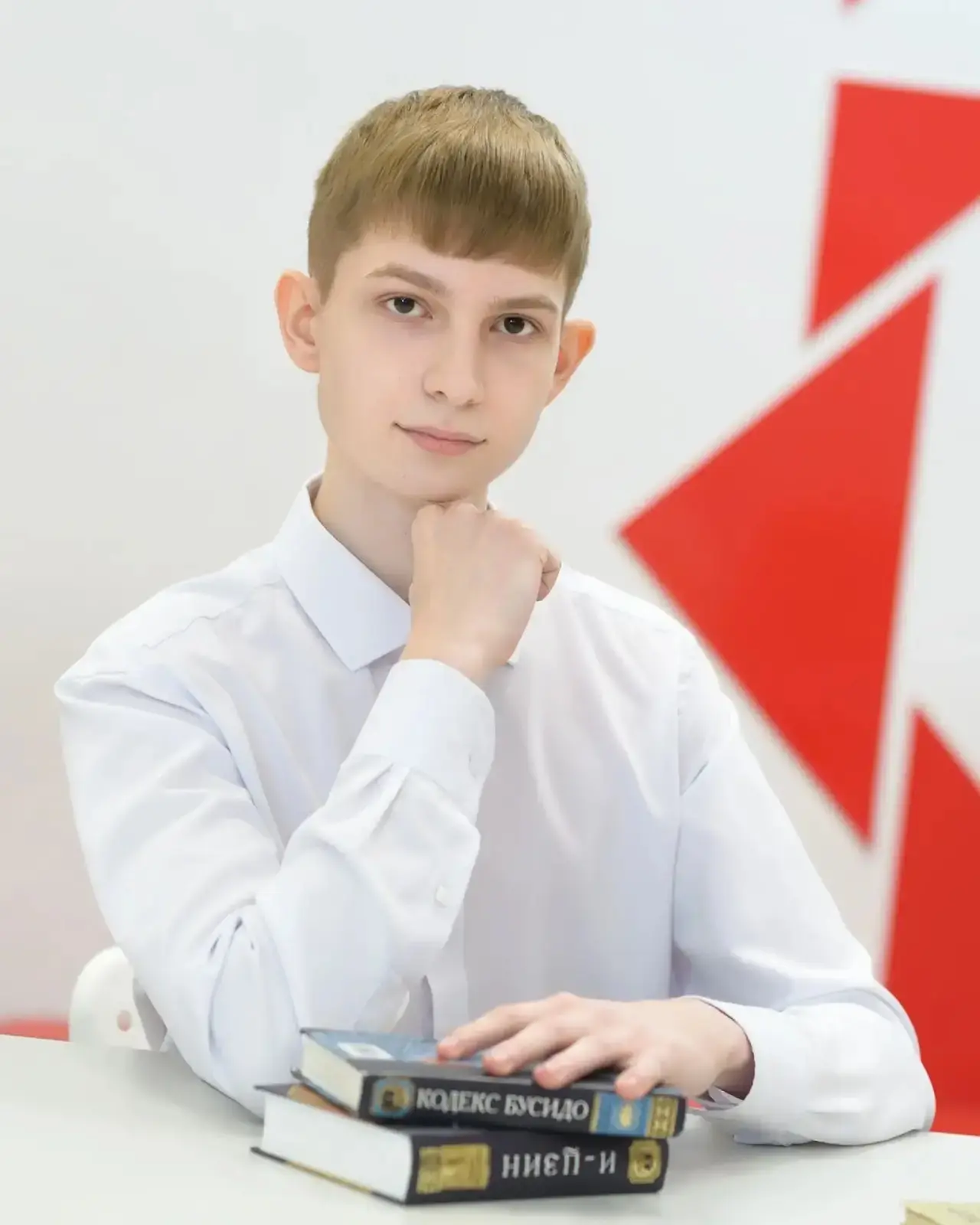 🌟ГОРДОСТЬ ШКОЛЫ 

В нашей школе немало талантливых и старательных учеников, но история Моисеенко Ст