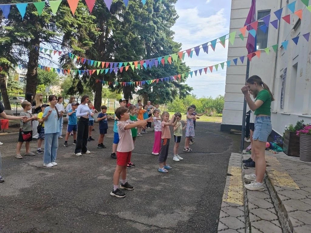🌟В нашей школе продолжается веселая и содержательная лагерная жизнь, и сегодня уже 2- й день лагеря