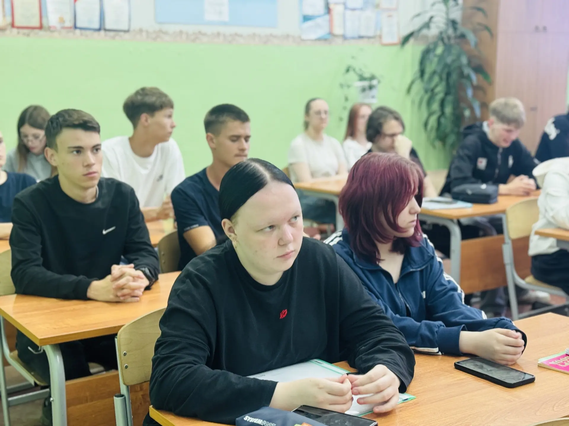 👤16 июня в колледже состоялась встреча студентов с иереем Николаем Прониным. Поводом для беседы ста