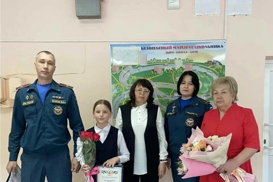 Третьеклассницу из Кстово наградили за спасение подруги, провалившейся под лёд

В феврале Таисия Шум