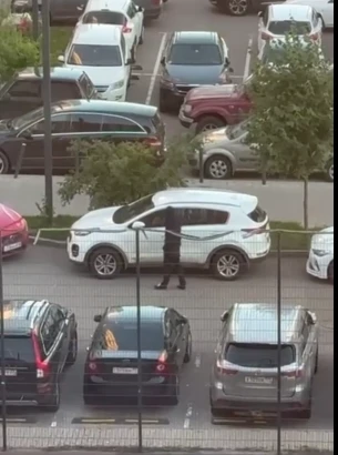 Вчера ходили дергали ручки машин, мы их спугнули , но будьте внимательны.