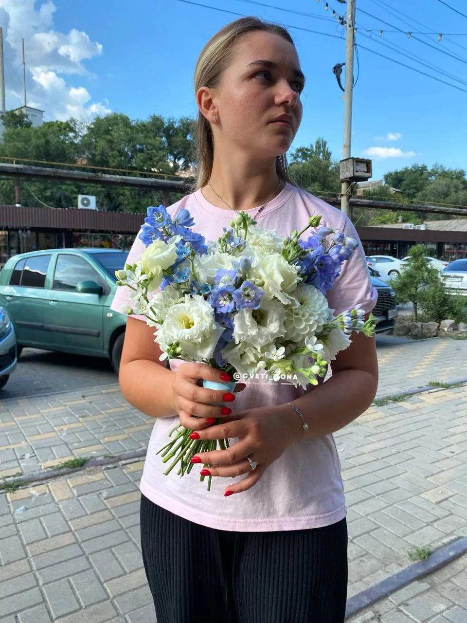 Наверное , самый дорогой наш букет невесты в этом сезоне ❤️‍🔥

Многие уже знают , что в ночь с пятн