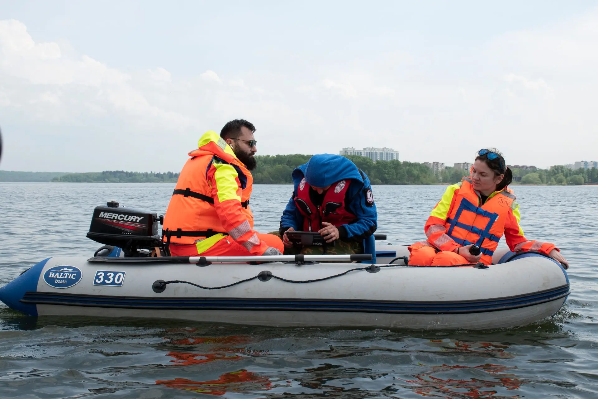 🏊‍♂️Все по-настоящему: на Сенеже прошла тренировка по ликвидации последствий ЧП на воде  🛥Сегодня на