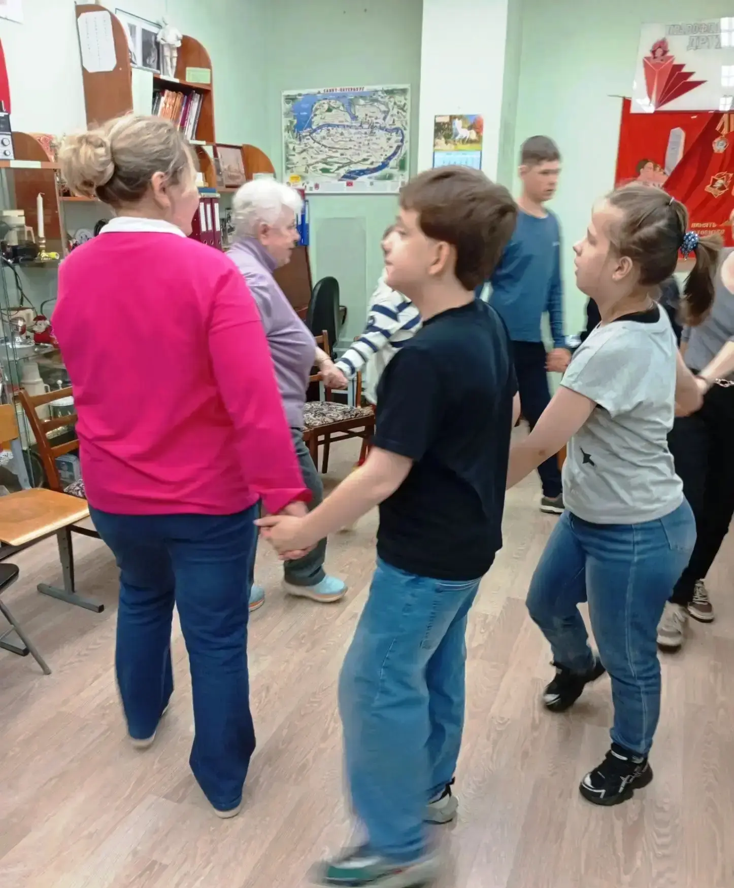Музей «Ленинградское детство» ГБУ ДО ДЮТЦ «Васильевский остров»: яркие встречи июня!

Этим летом в м