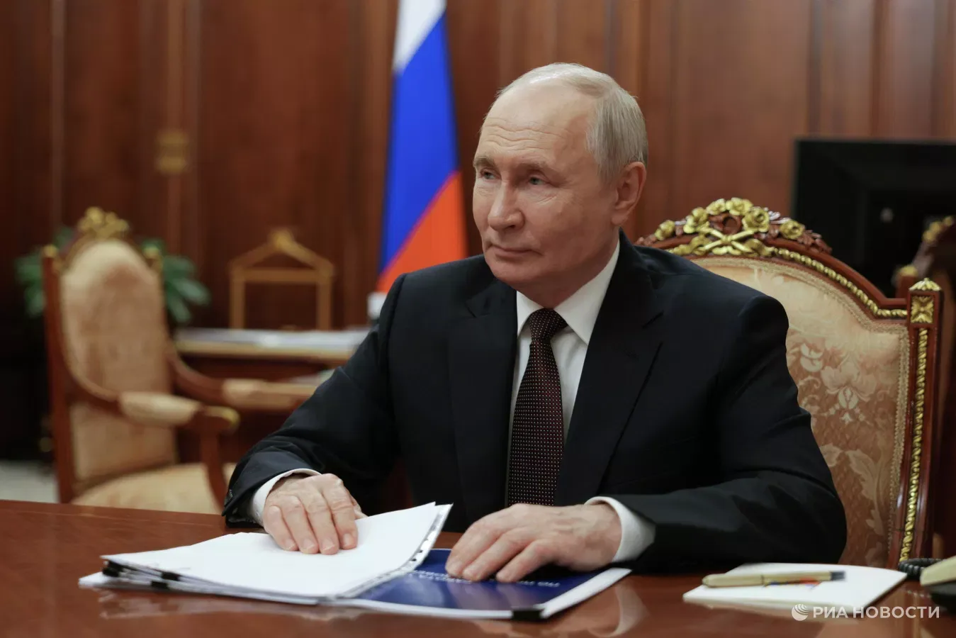 Путин встретился с руководством Минобороны.