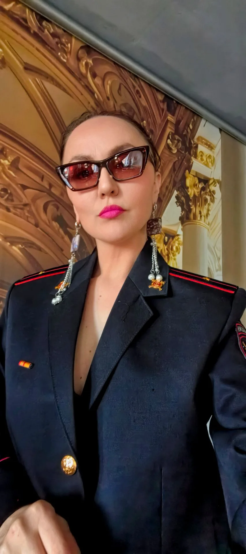 Закрываю бренд, меняю профессию! 😎 Теперь я  лейтенант Спокойствие.