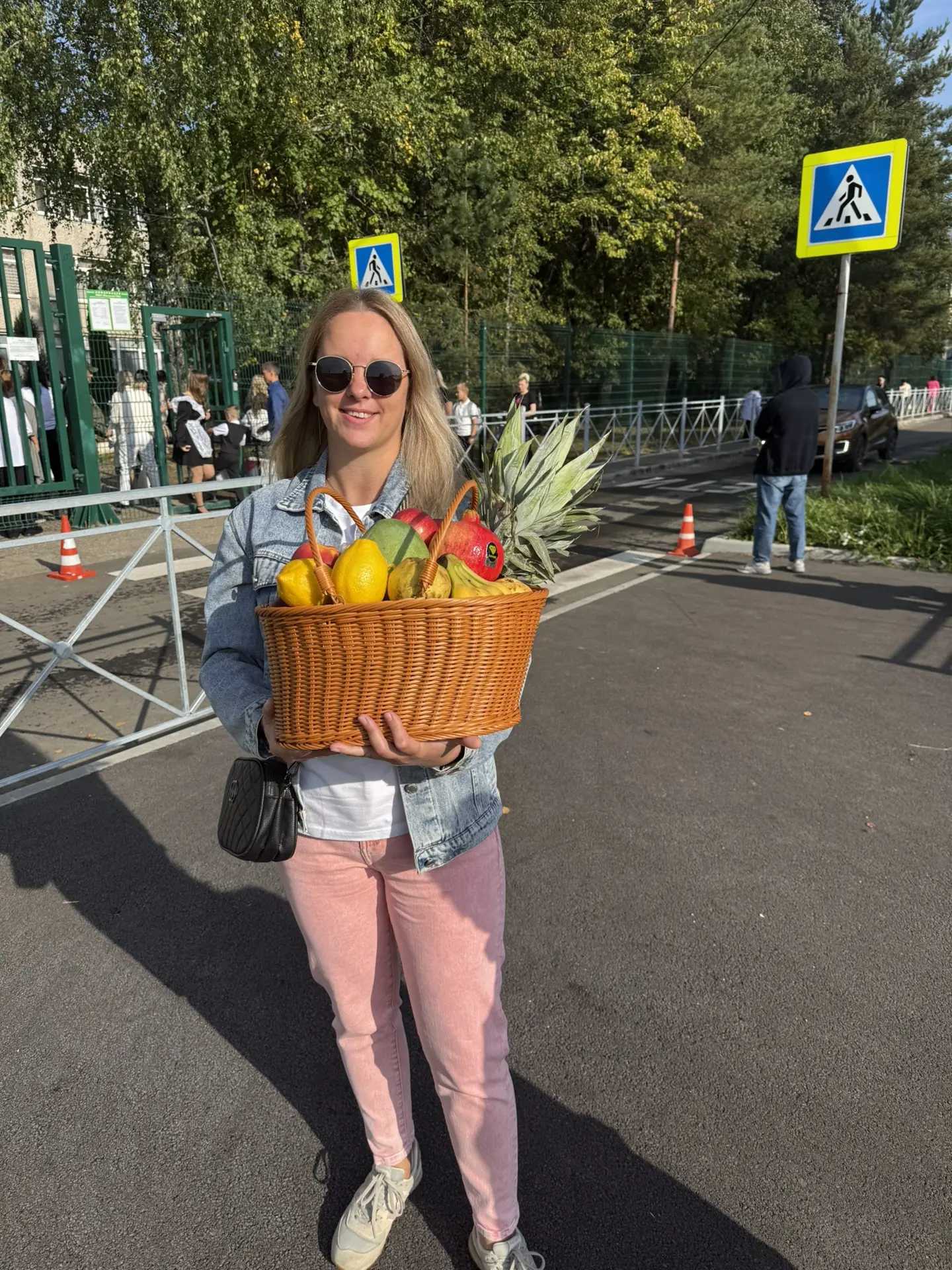 Поздравили учительницу 💐