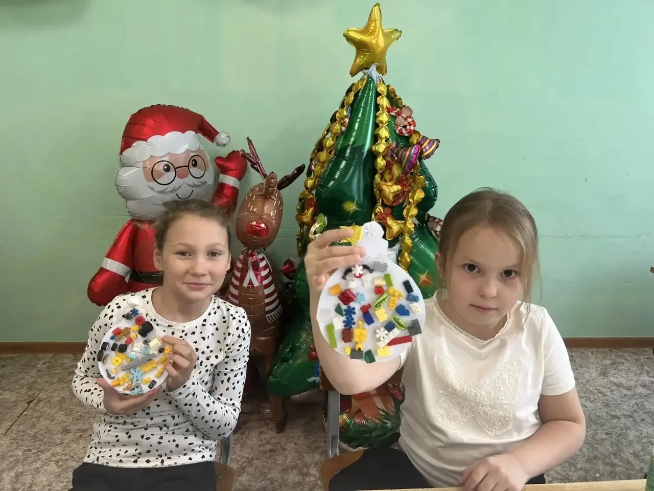 ❄️Зимняя лаборатория.  🎄🎅На зимних каникулах наша начальная школа вновь превратилась в настоящую зим