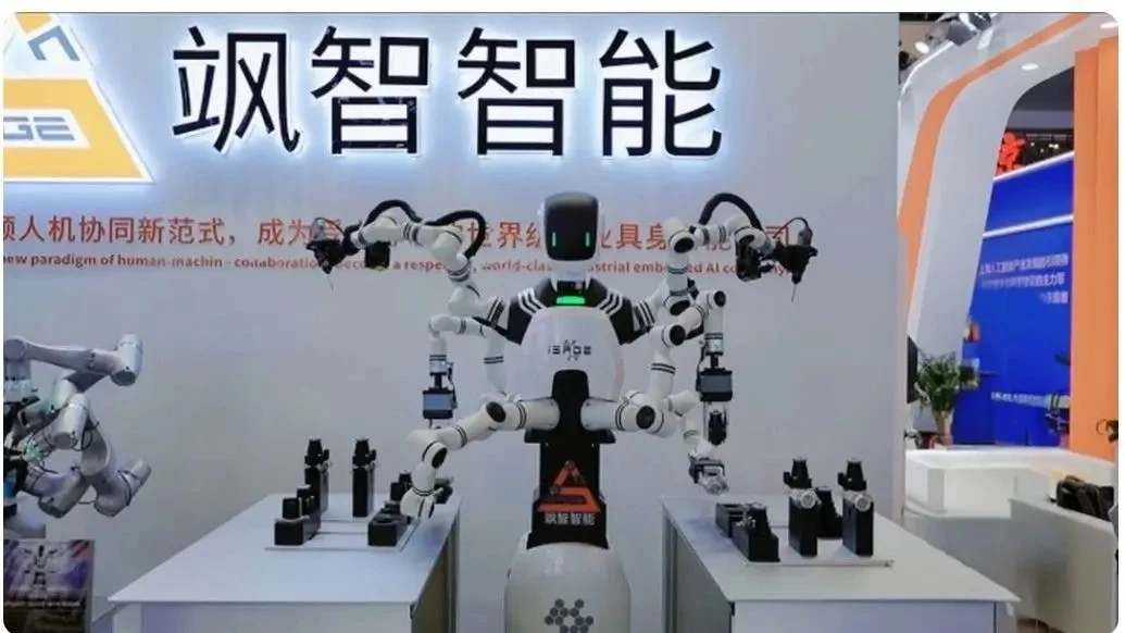 Шесть рук лучше двух: робот Mahakbot создан для сложных производств

🤖 Shanghai Sazhi Intelligent T