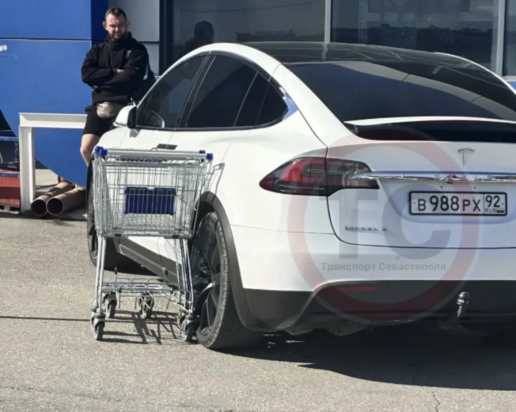 🛒 Тележки атаковали Tesla