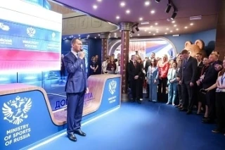 Стенд Минспорта России🇷🇺 стал центром притяжения на ПМЭФ.

Министр спорта, председатель Олимпийс