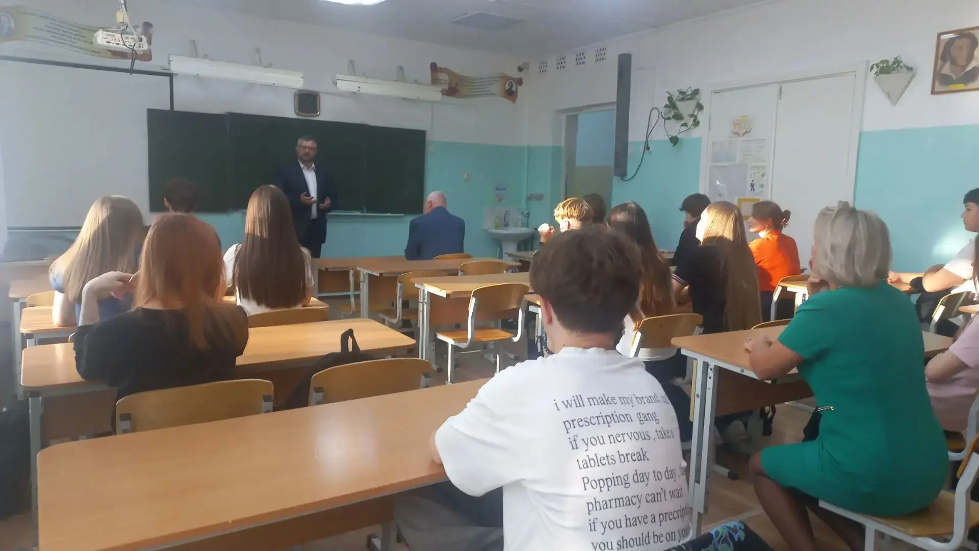От личного опыта кандидата до работы сотен людей: в 10 классе прошла встреча с организа...