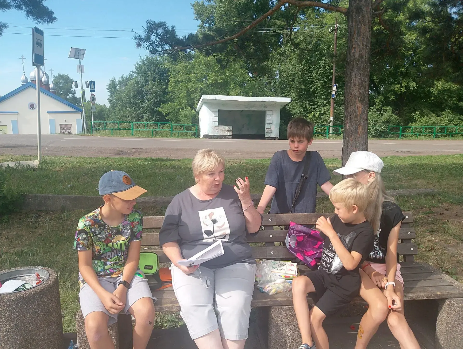 **Бизнес для детей: не теория, а практика!** 📚💰

На увлекательном уроке-игре «Бизнес и деньги» 💼�
