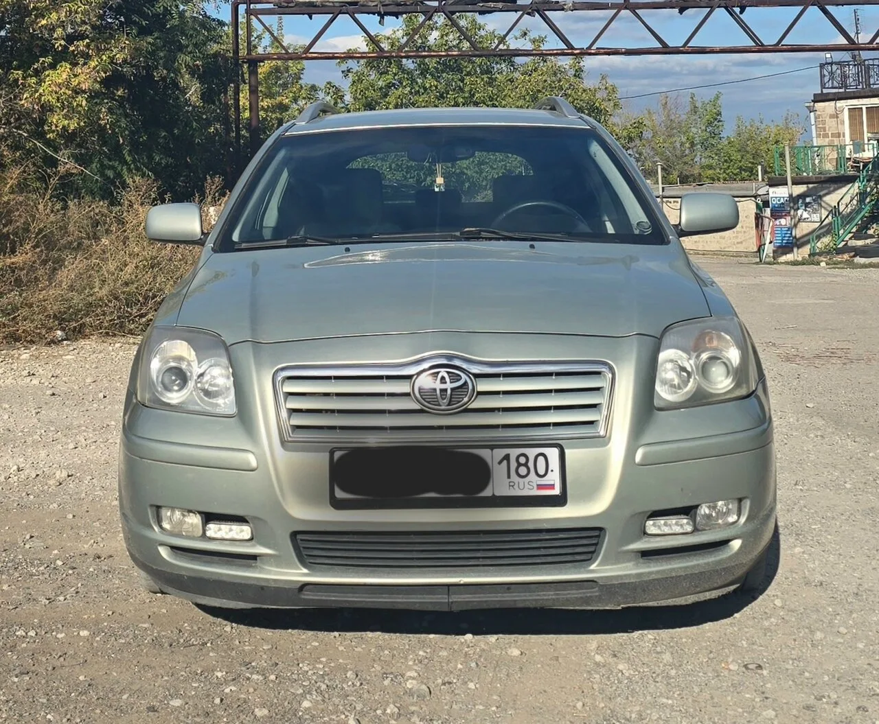 Продам Toyota Avensis 2.0 бензин, автомат, б/у, 260 000 км, 800 000 руб., Донецк