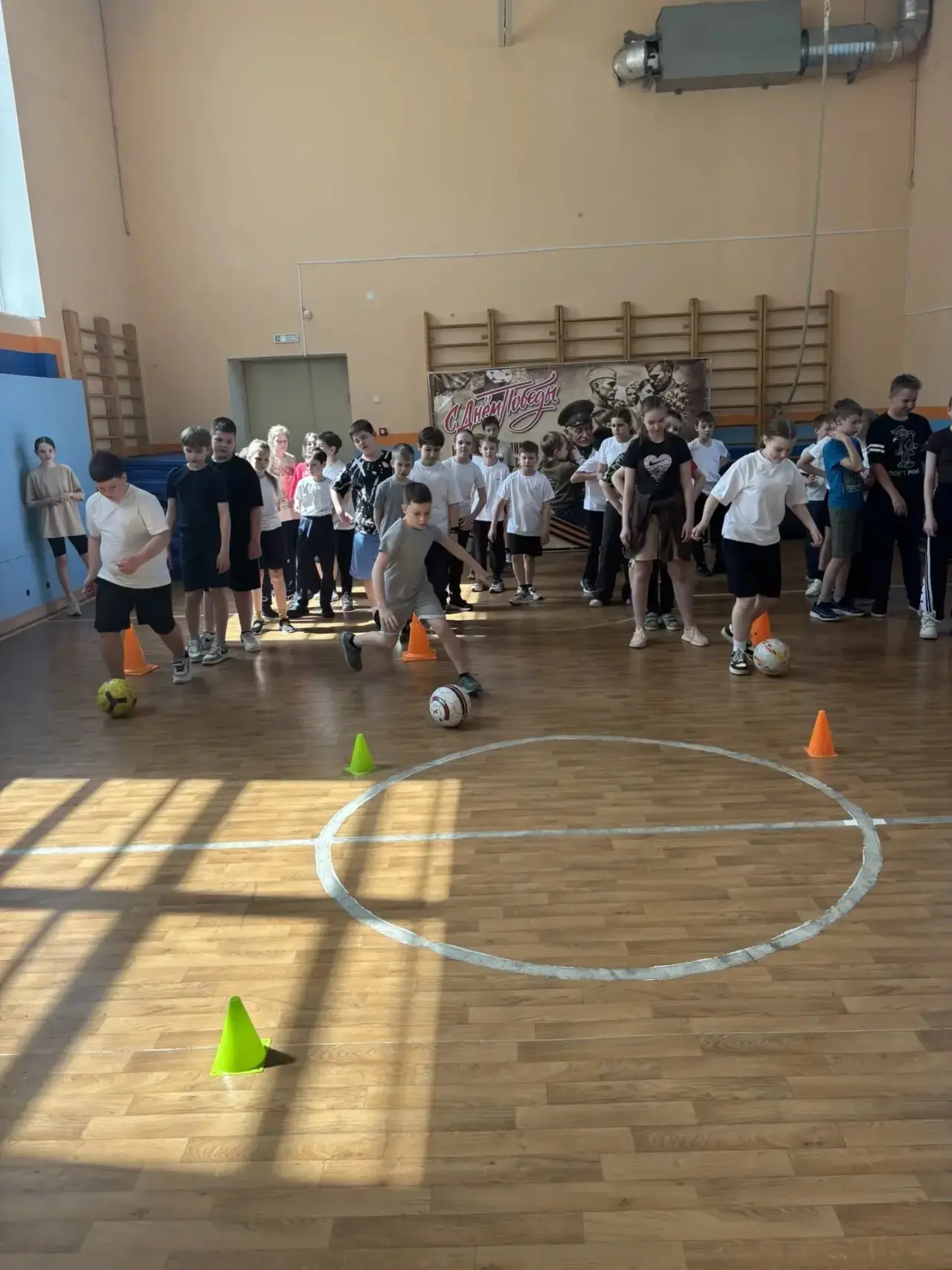 81 год отделяет нас от Великой Победы, но память о ней живёт в сердцах юных поколений. В лицее прошл