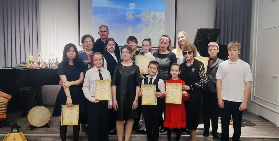 🎶 В Детской школе искусств прошёл фестиваль «Культур причудливый узор России многоликой»