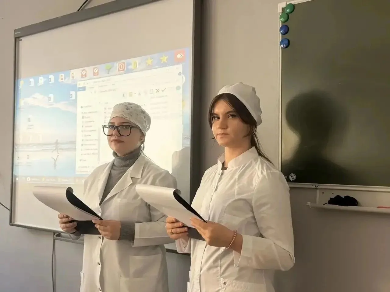 В Орском филиале Оренбургского областного медицинского колледжа студенты лекторской гру...