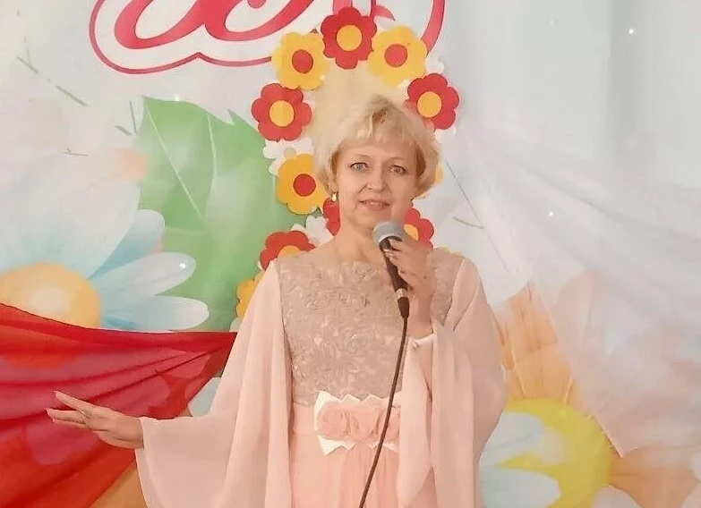 Коллектив МКУК "Пасековский ЦКД" поздравляет библиотекаря Шевченковской сельской библио...