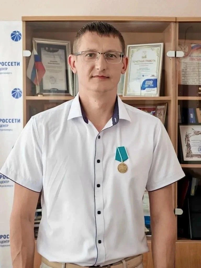 О людях, которыми гордятся «Россети Центр»

В День России рассказываем о сотрудниках, чьи профессион