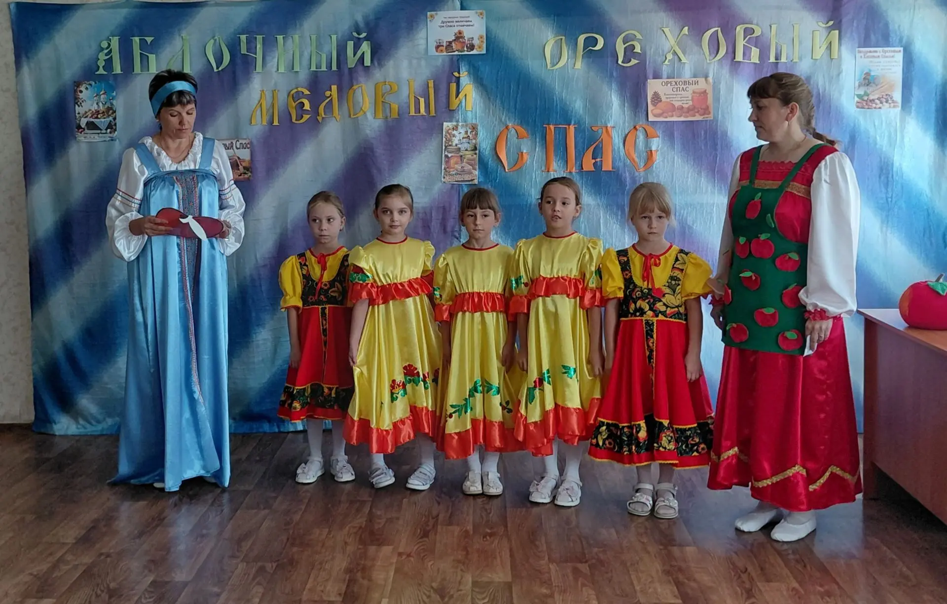 Традиции Спасов — история и обычаи 🍎🍯🌰