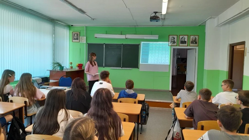 7 и 8 классы ко Дню русского языка  подготовили отрывки из любимых произведений А.С. Пу...