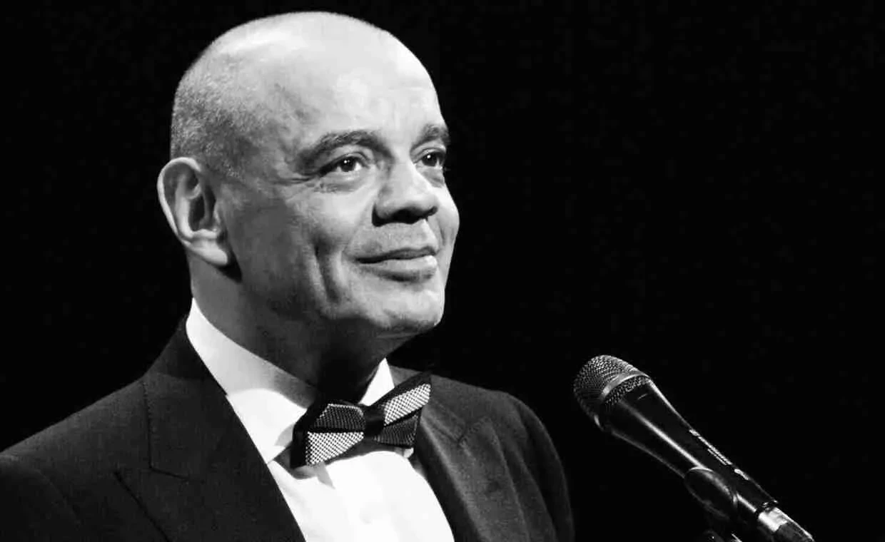 Константин Райкин 28 мая, 19:00 ДК «Нефтяник»  Партер  Ряд 11, Места 1,2 Стоимость в кассах 4000 руб
