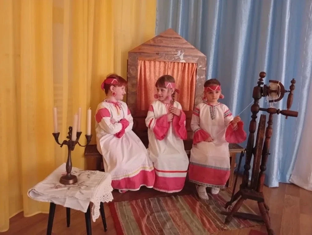 🎭 Мы в игре! Наш детский сад присоединился к онлайн‑челленджу «Что за прелесть эти сказки»! 🎭

Вме