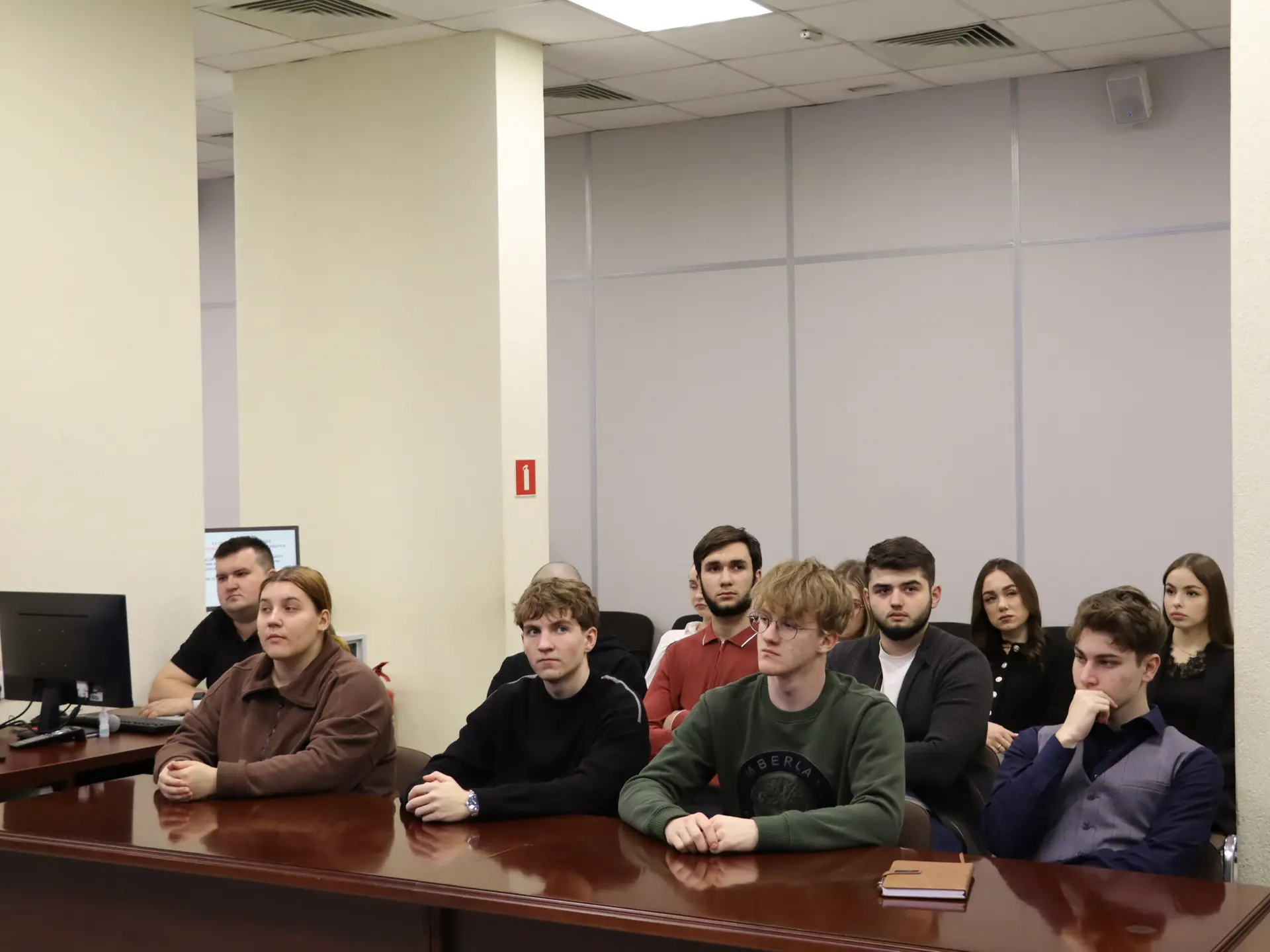 Сегодня с работой краевой избирательной комиссии Краснодарского края познакомились студенты первого 
