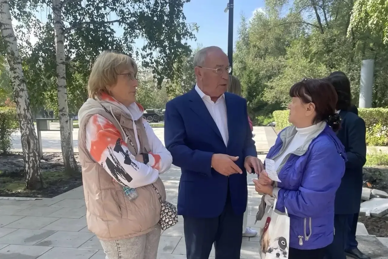 🏡В Кировском районе Красноярска завершается благоустройство сквера «Западный»