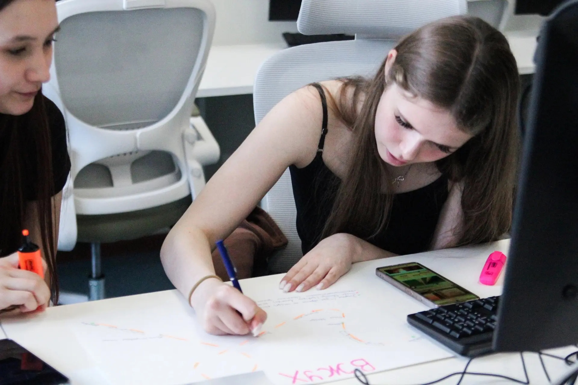 🎓 В МАБиУ стартовала приёмная кампания 2026!

20 июня в академии состоялся День открытых дверей, ко