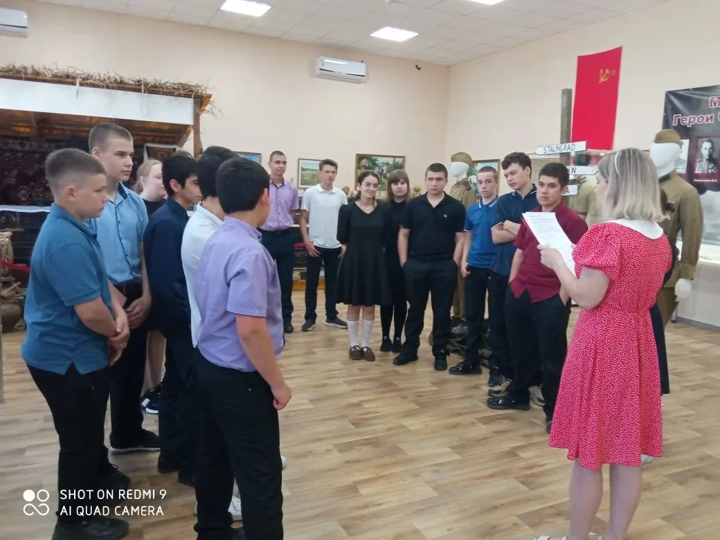 В рамках федеральной программы «Пушкинская карта» обучающиеся нашей школ посетили Мороз...