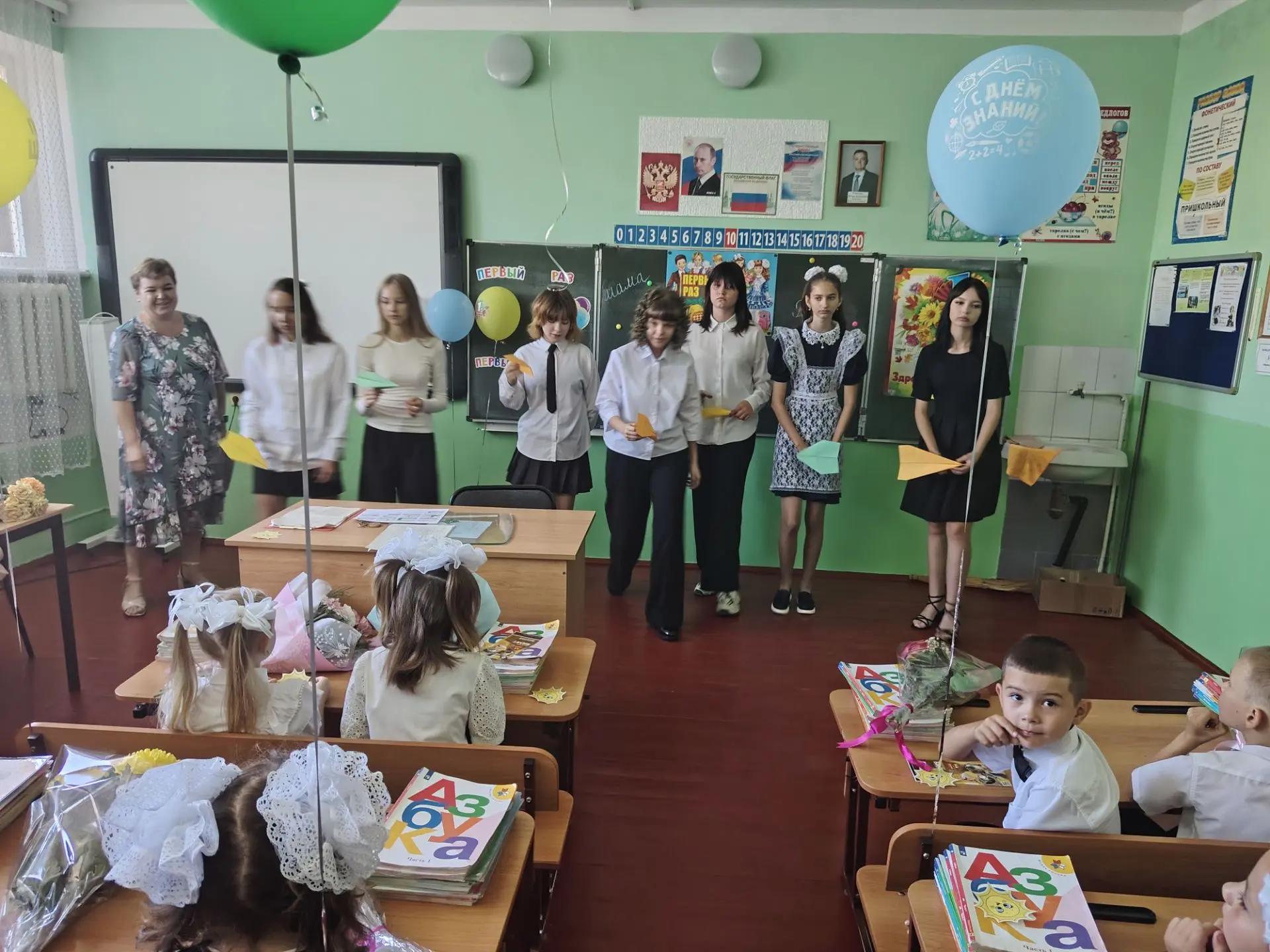 🎉 Первый звонок прозвенел!